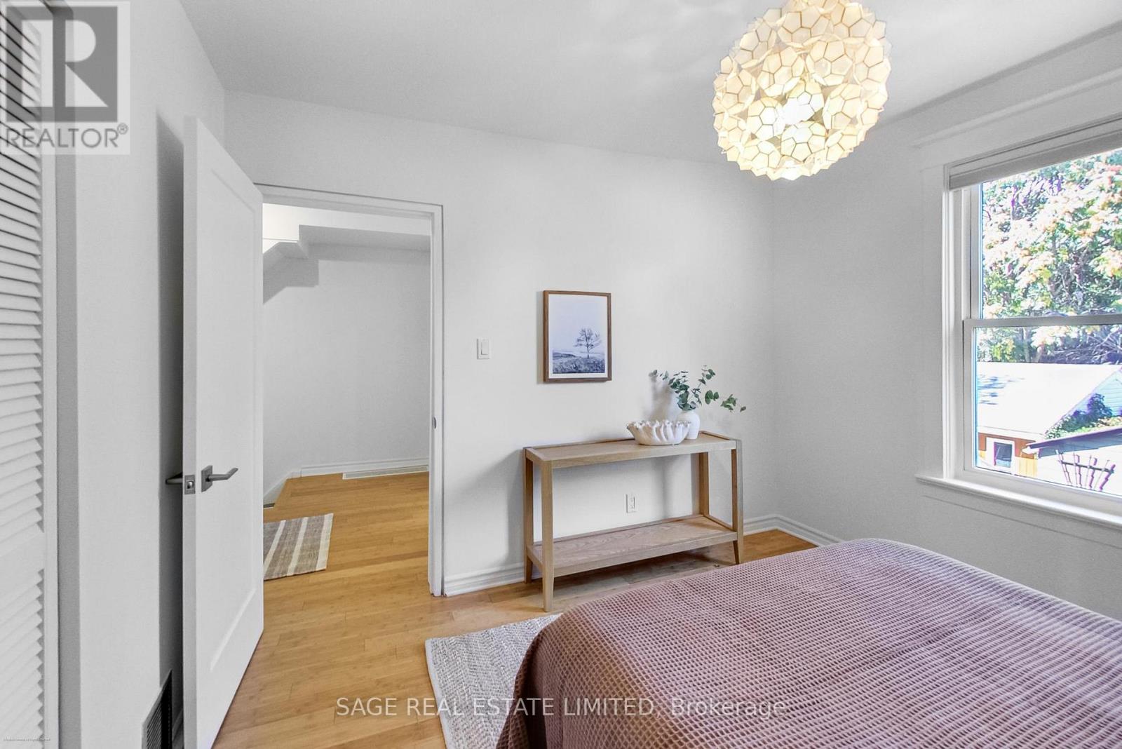 4 Dingwall Avenue, Toronto, Ontario  M4K 1H1 - Photo 24 - E13783568