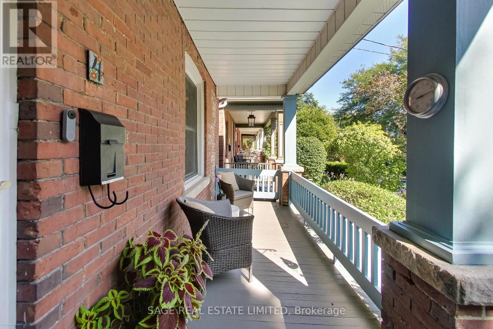 4 Dingwall Avenue, Toronto, Ontario  M4K 1H1 - Photo 3 - E13783568