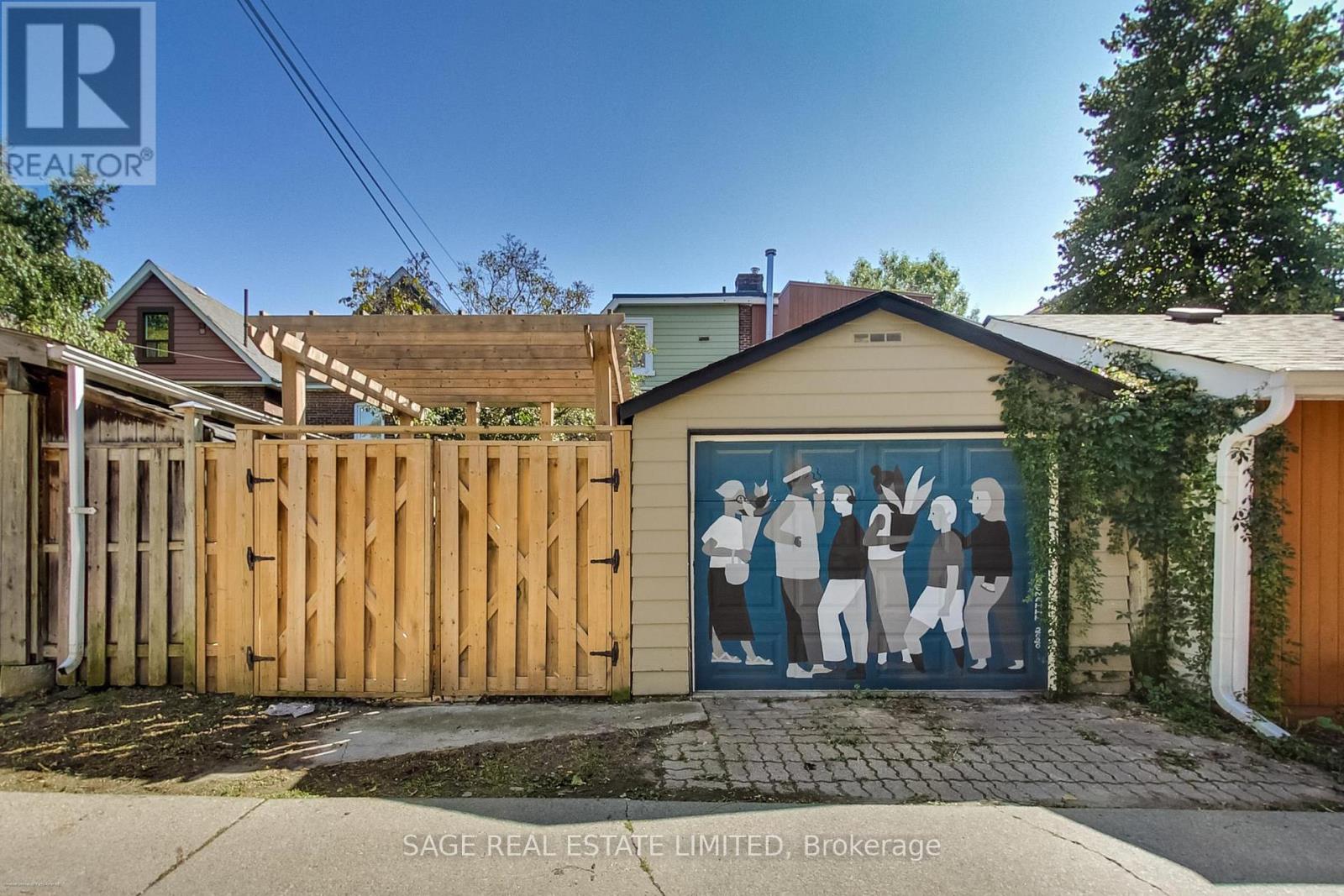 4 Dingwall Avenue, Toronto, Ontario  M4K 1H1 - Photo 47 - E13783568