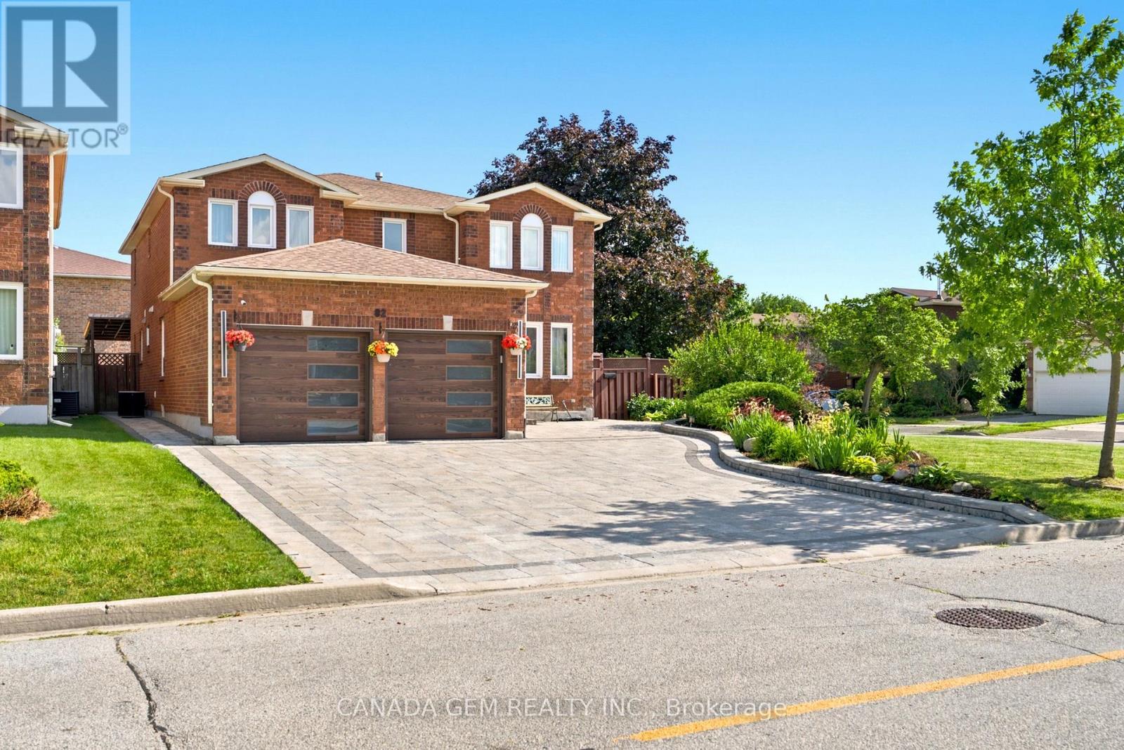 82 Justus Drive, Richmond Hill, Ontario  L4C 0A1 - Photo 3 - N13783580