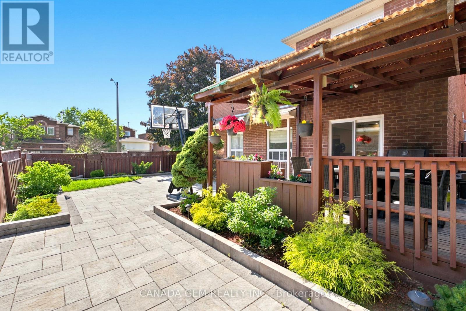 82 Justus Drive, Richmond Hill, Ontario  L4C 0A1 - Photo 5 - N13783580