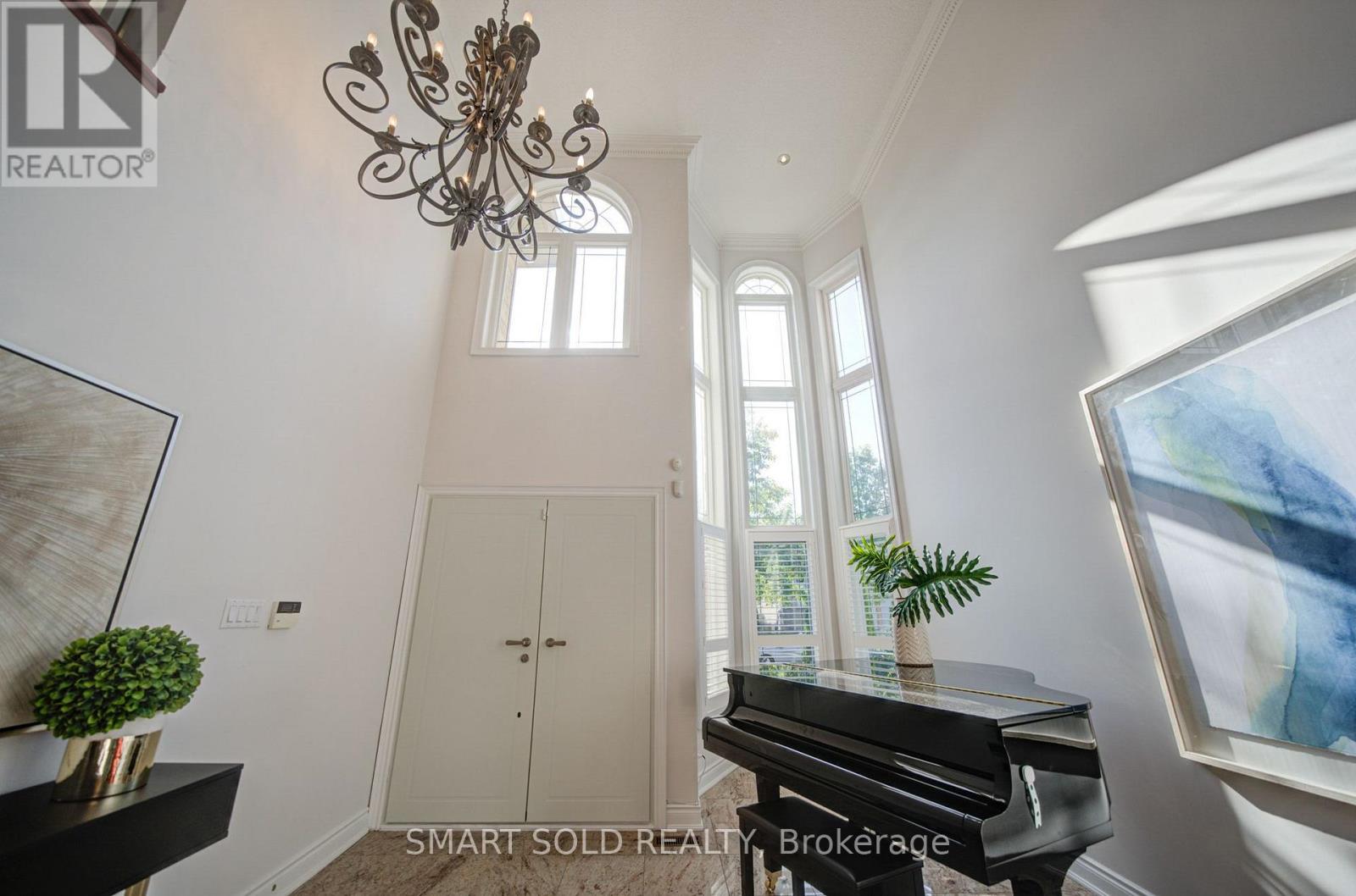 61 Aladdin Crescent, Richmond Hill, Ontario  L4S 2T2 - Photo 4 - N13783586