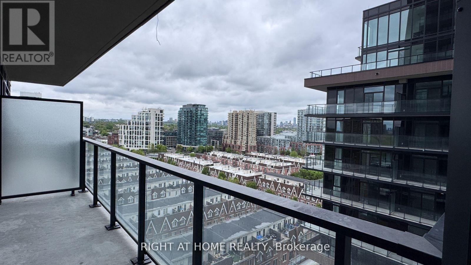 1027 - 285 Dufferin Street, Toronto, Ontario  M6K 1Z7 - Photo 7 - W13783546