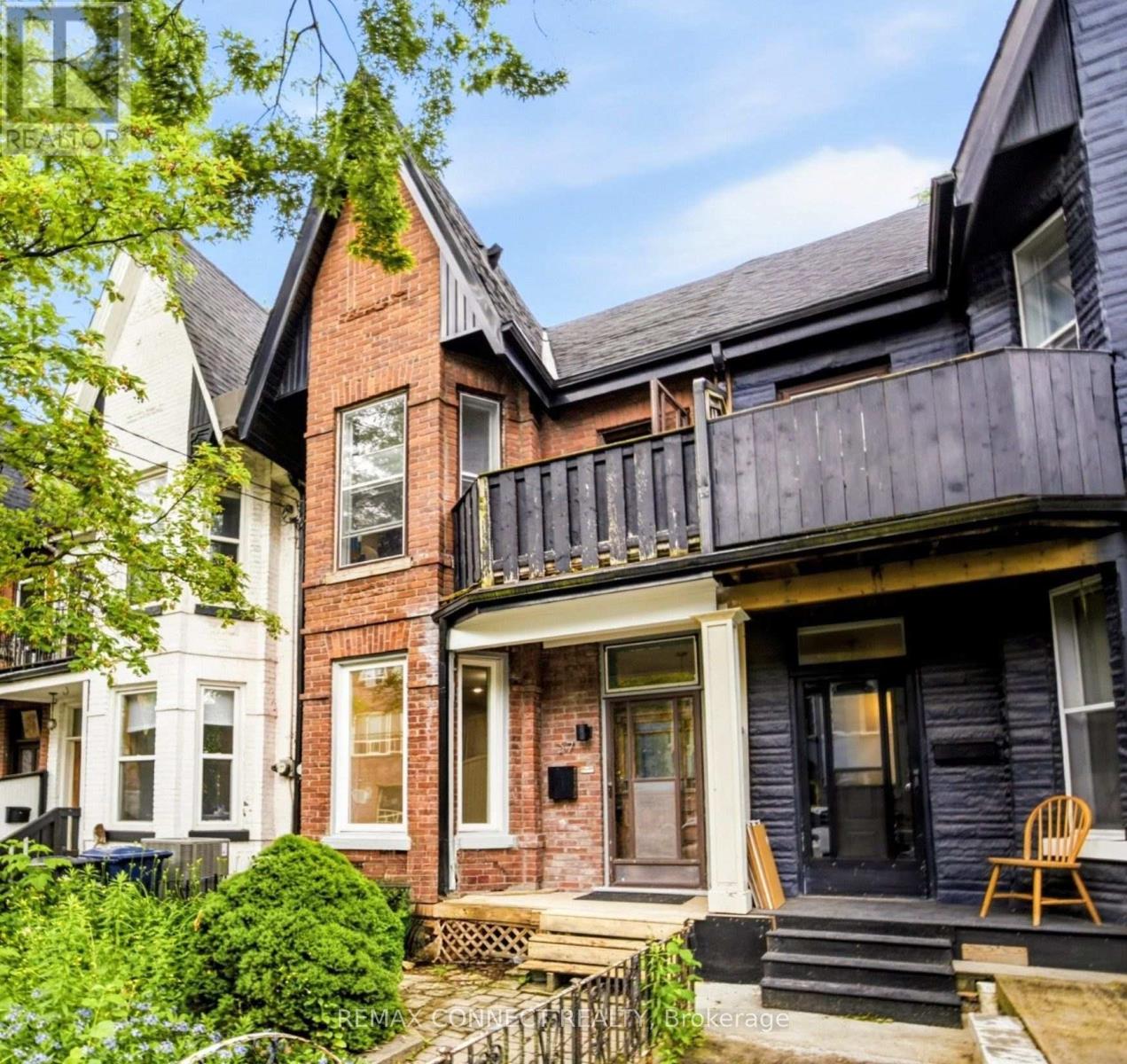 37 NOBLE STREET, Toronto, Ontario