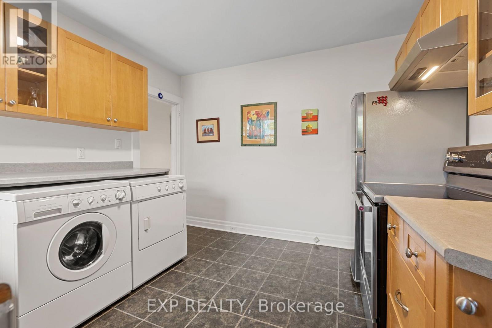 60 Parkdale Road, Toronto, Ontario  M6R 1E2 - Photo 18 - W13783594