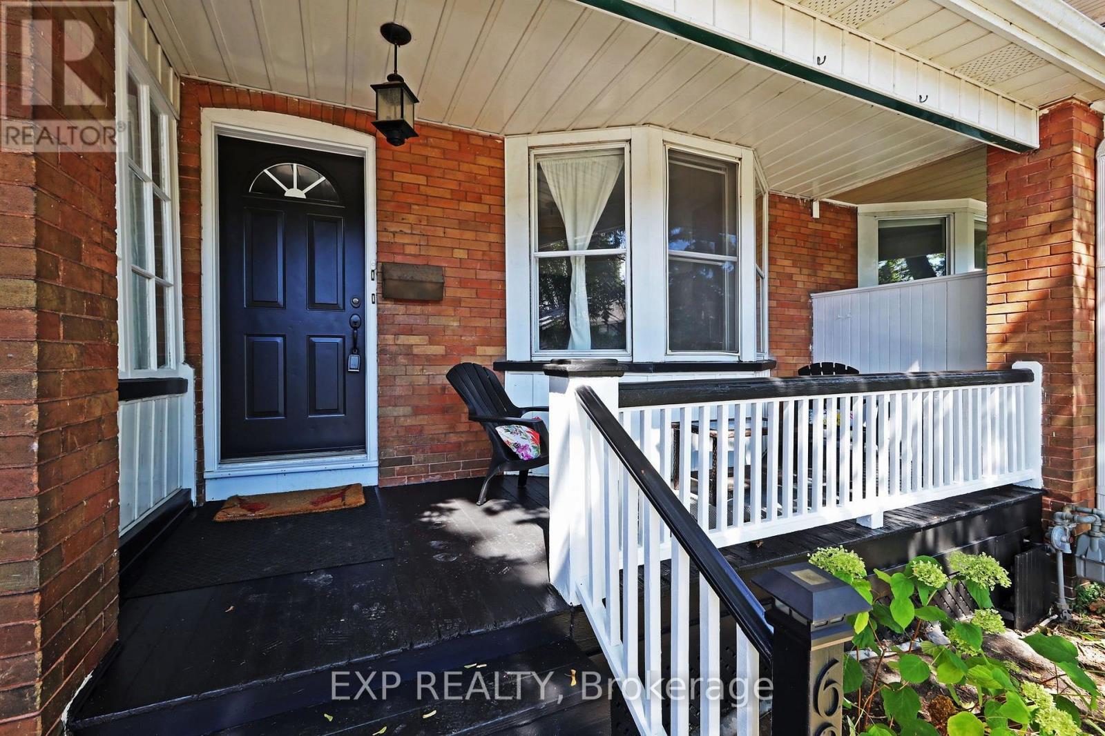 60 Parkdale Road, Toronto, Ontario  M6R 1E2 - Photo 2 - W13783594