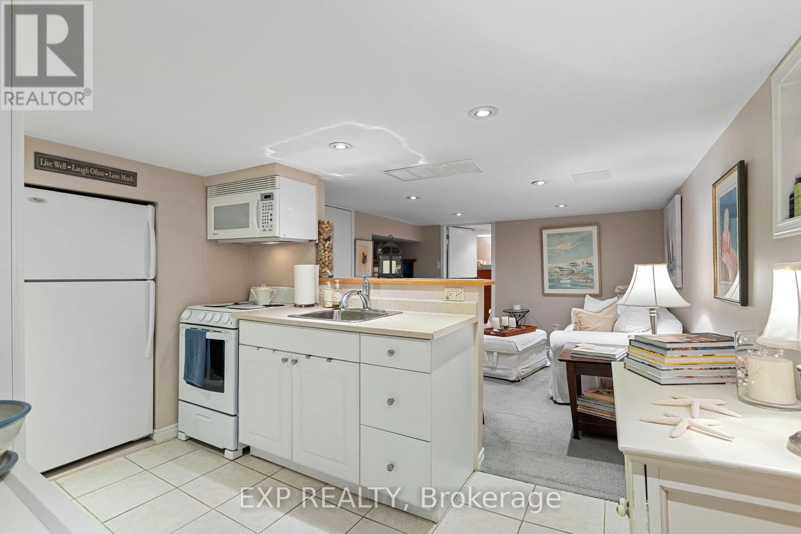 60 Parkdale Road, Toronto, Ontario  M6R 1E2 - Photo 30 - W13783594