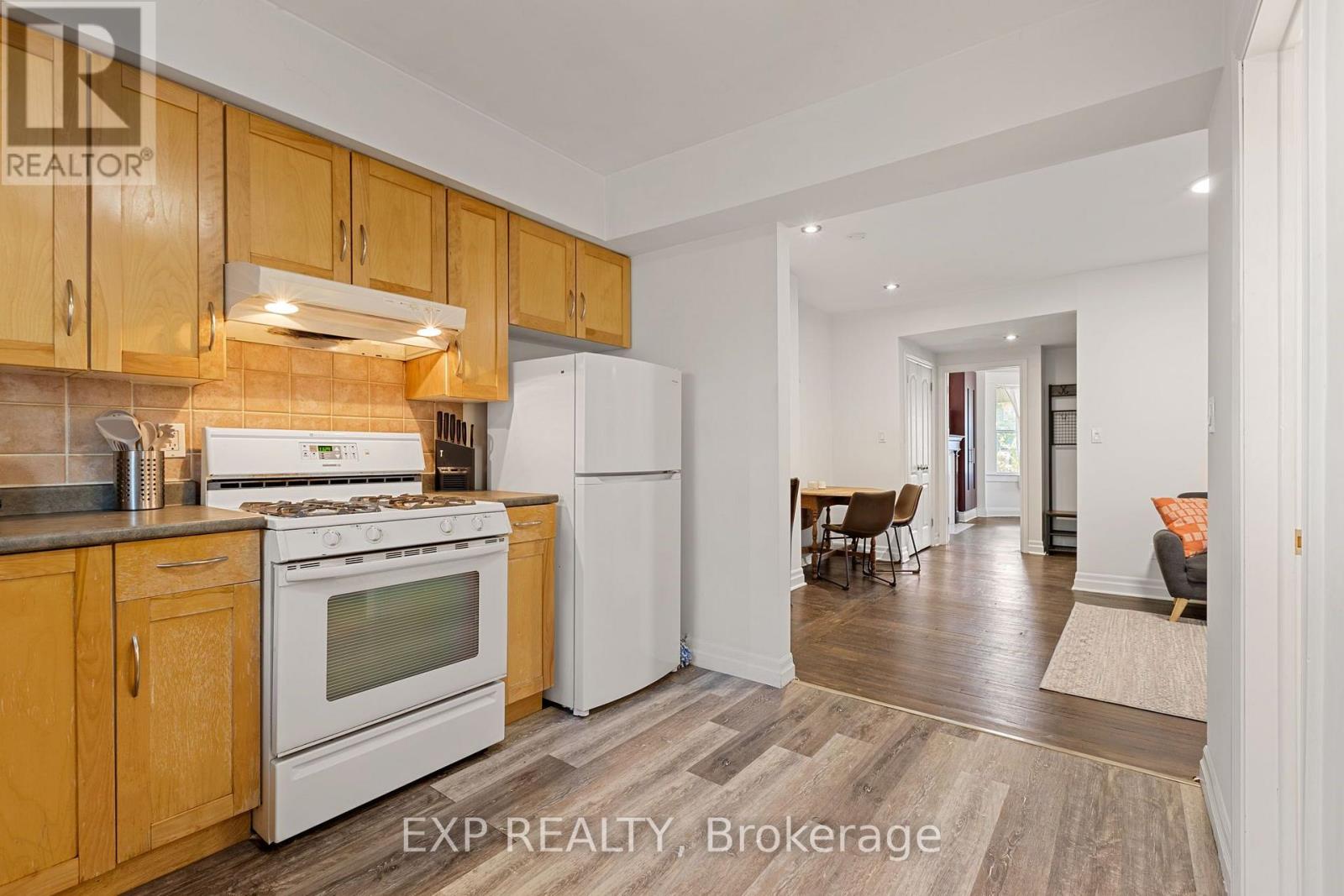 60 Parkdale Road, Toronto, Ontario  M6R 1E2 - Photo 8 - W13783594