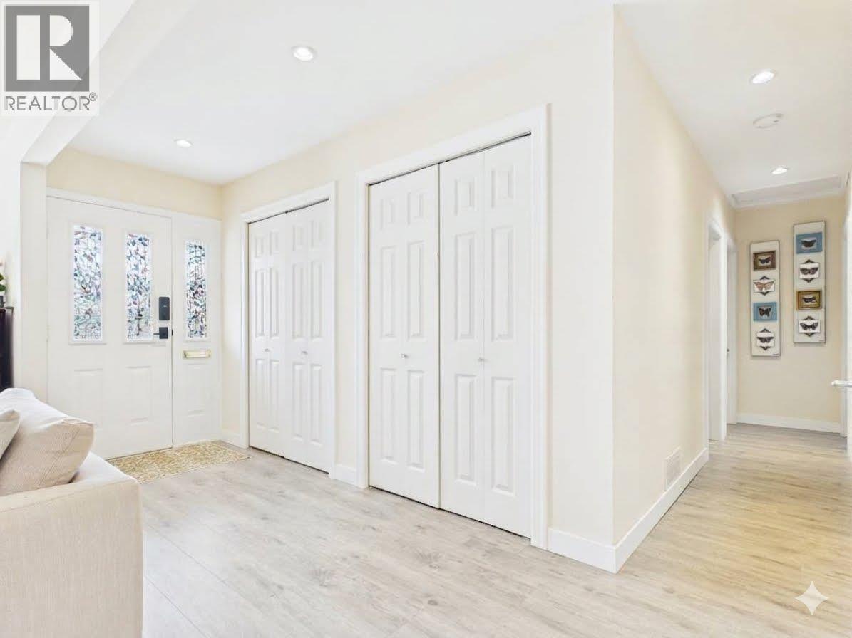 6325 Napier Street, Burnaby, British Columbia  V5B 2B9 - Photo 8 - R3161139