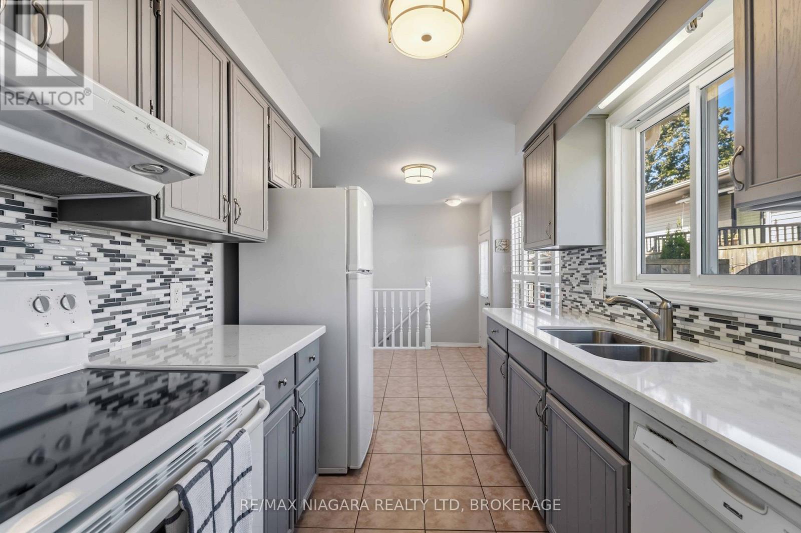 41 Fox Trail Drive, St. Catharines, Ontario  L2S 3T7 - Photo 17 - X13783632