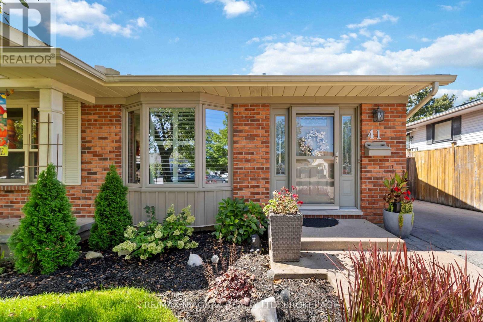 41 Fox Trail Drive, St. Catharines, Ontario  L2S 3T7 - Photo 4 - X13783632