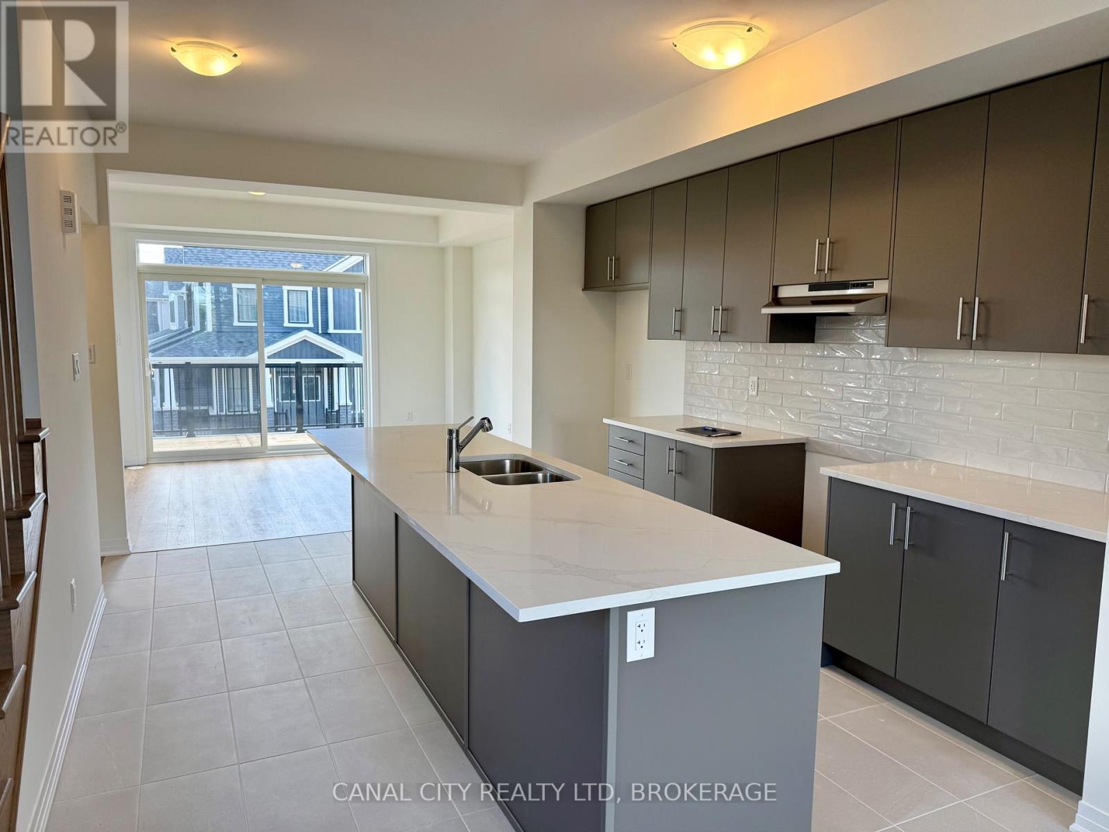 1 Vanderburg Lane, Thorold, Ontario  L2V 0R1 - Photo 7 - X13783638