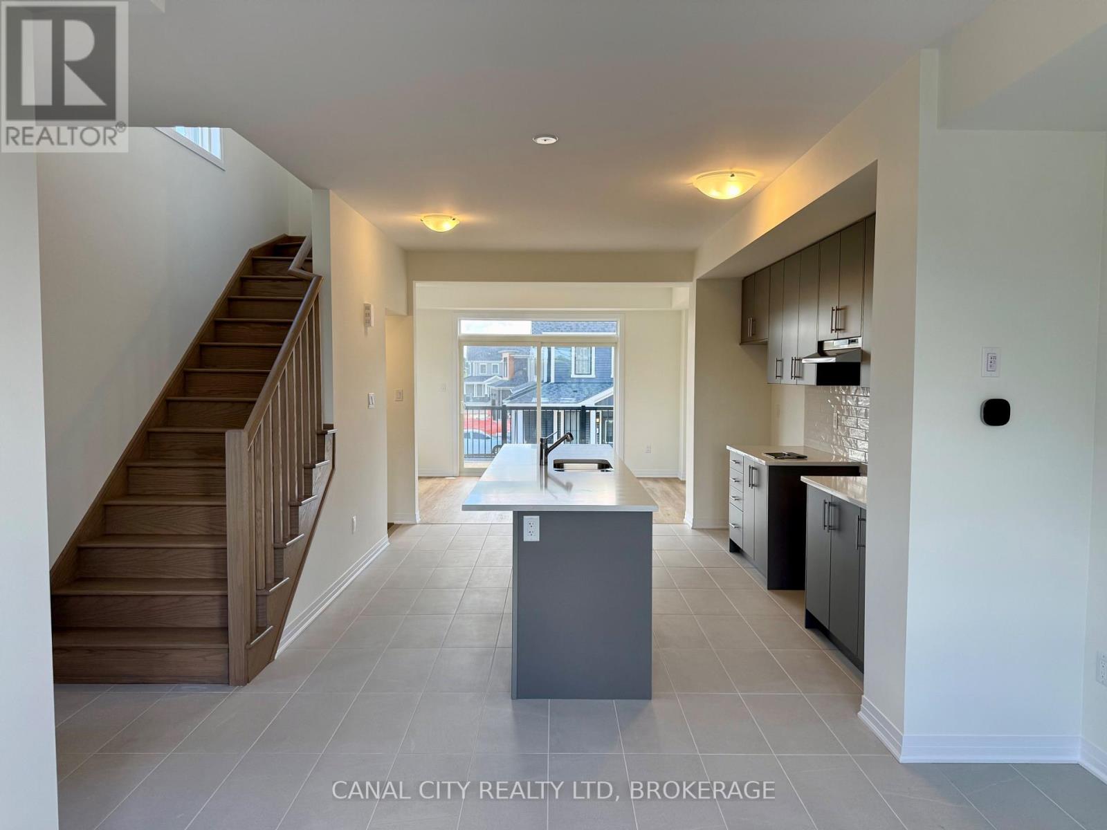 1 Vanderburg Lane, Thorold, Ontario  L2V 0R1 - Photo 8 - X13783638