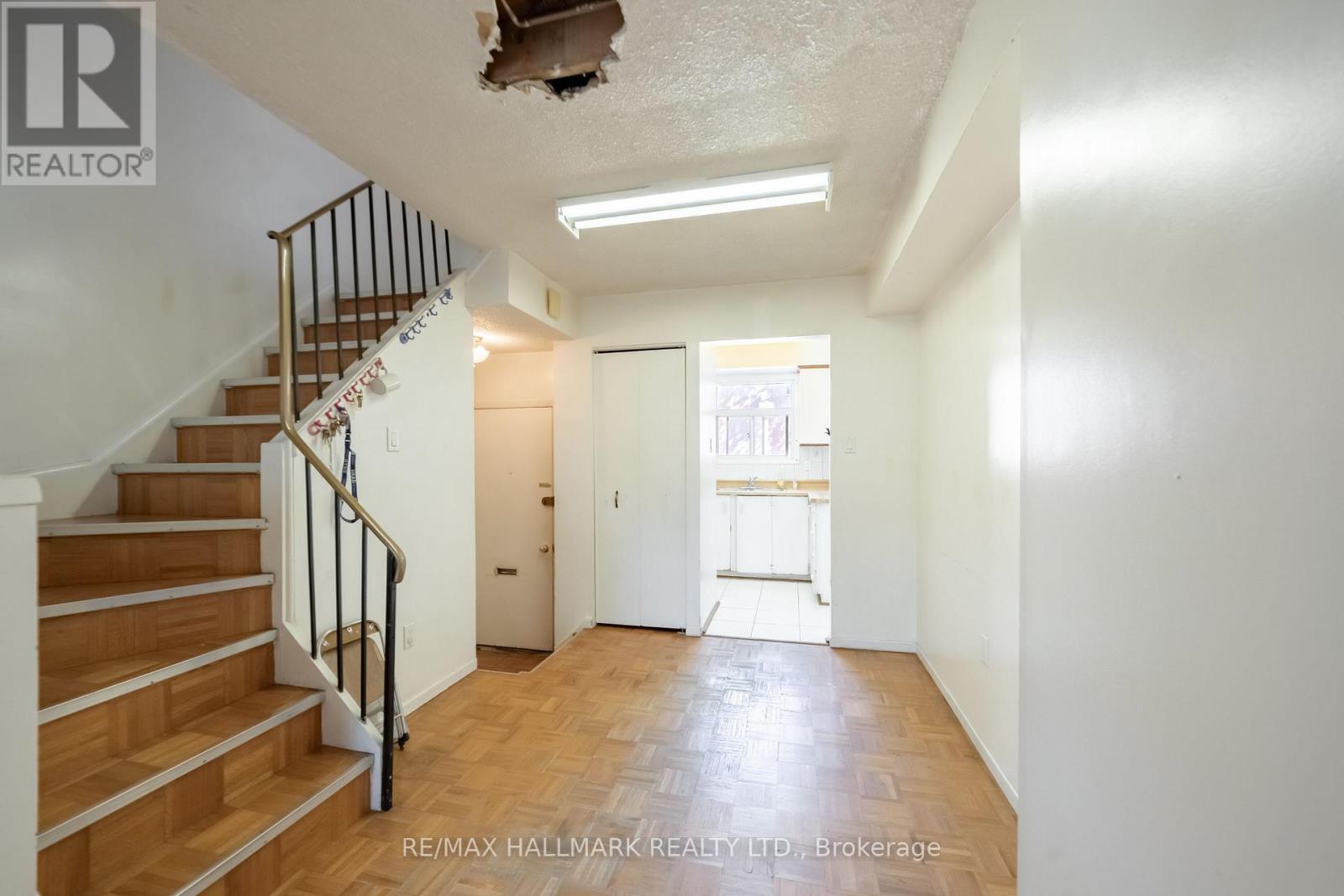 125 - 275 Broadview Avenue, Toronto, Ontario  M4M 3H5 - Photo 2 - E13783642