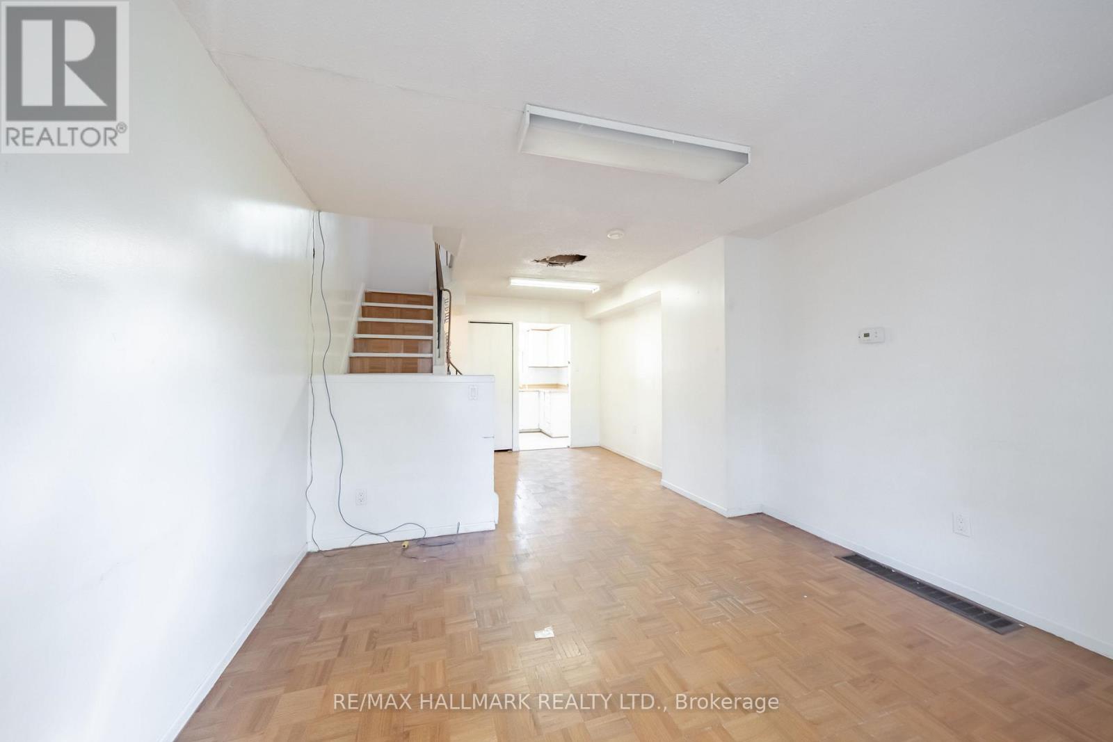 125 - 275 Broadview Avenue, Toronto, Ontario  M4M 3H5 - Photo 4 - E13783642