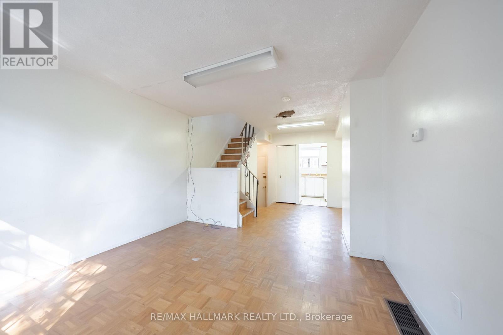 125 - 275 Broadview Avenue, Toronto, Ontario  M4M 3H5 - Photo 5 - E13783642