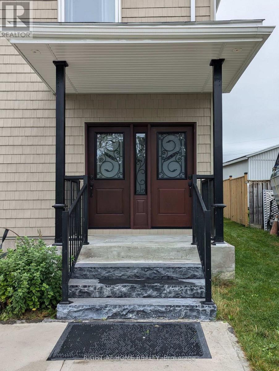 17 Middlebrook Road, Wasaga Beach, Ontario  L9Z 2Y6 - Photo 2 - S13783650
