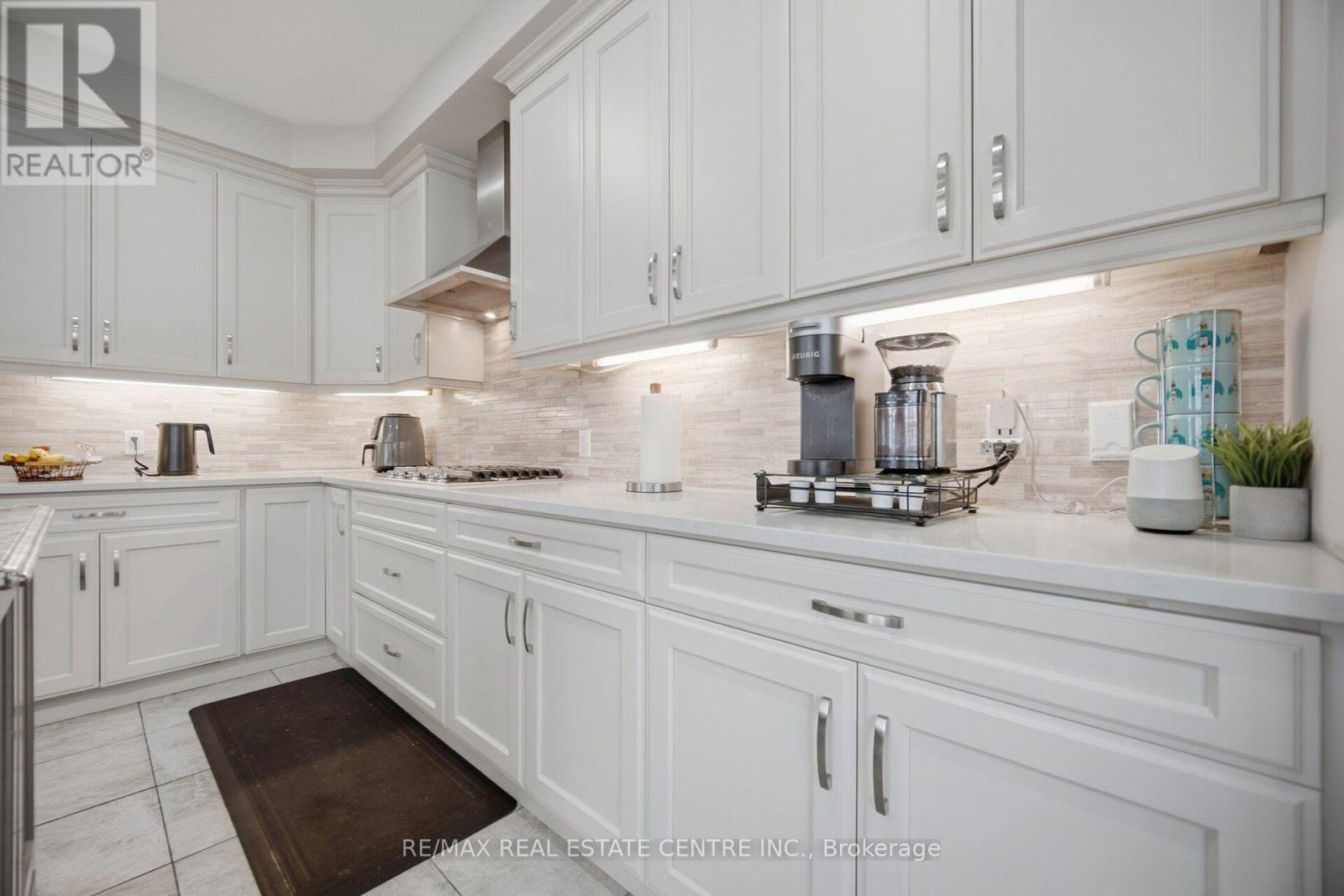 153 Whitlock Avenue, Milton, Ontario  L9E 1G1 - Photo 14 - W13783644