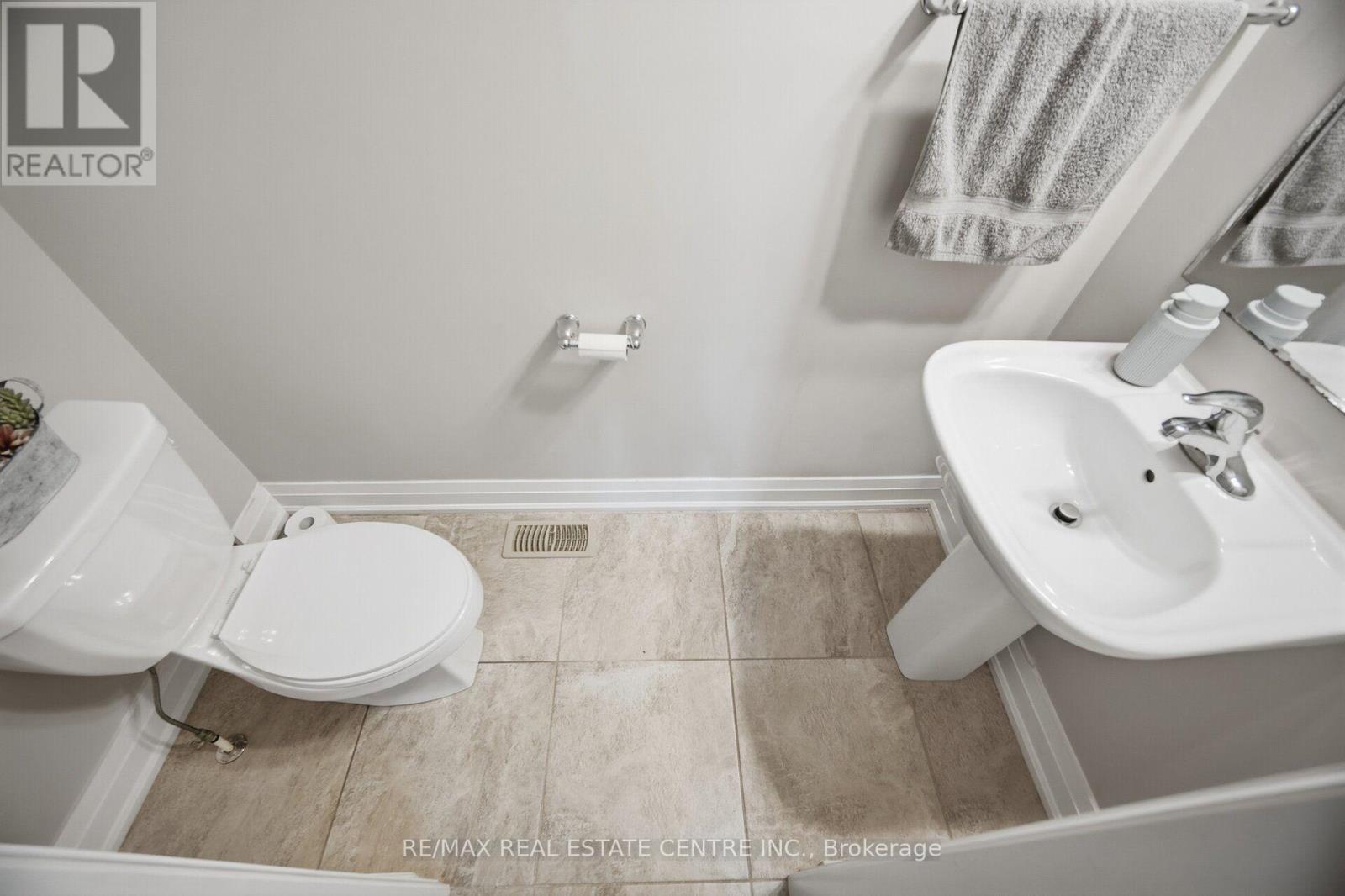 153 Whitlock Avenue, Milton, Ontario  L9E 1G1 - Photo 16 - W13783644