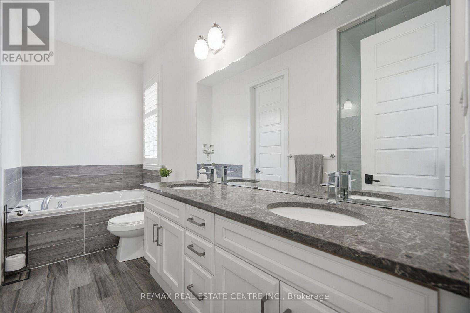 153 Whitlock Avenue, Milton, Ontario  L9E 1G1 - Photo 19 - W13783644