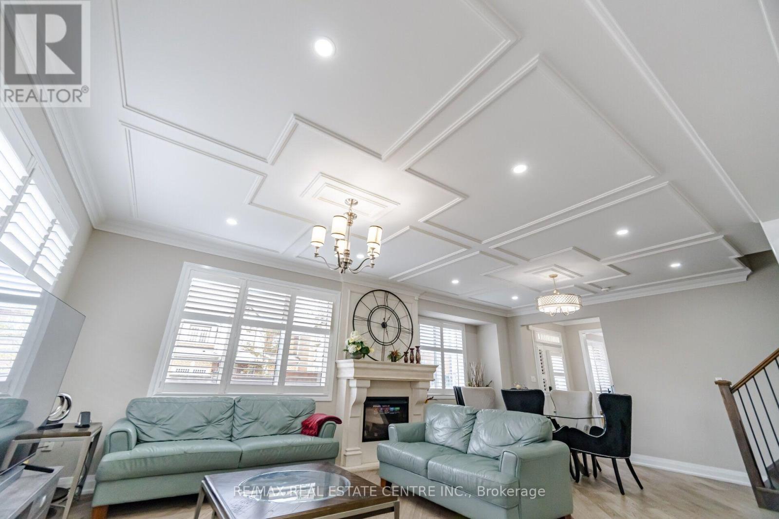 153 Whitlock Avenue, Milton, Ontario  L9E 1G1 - Photo 8 - W13783644