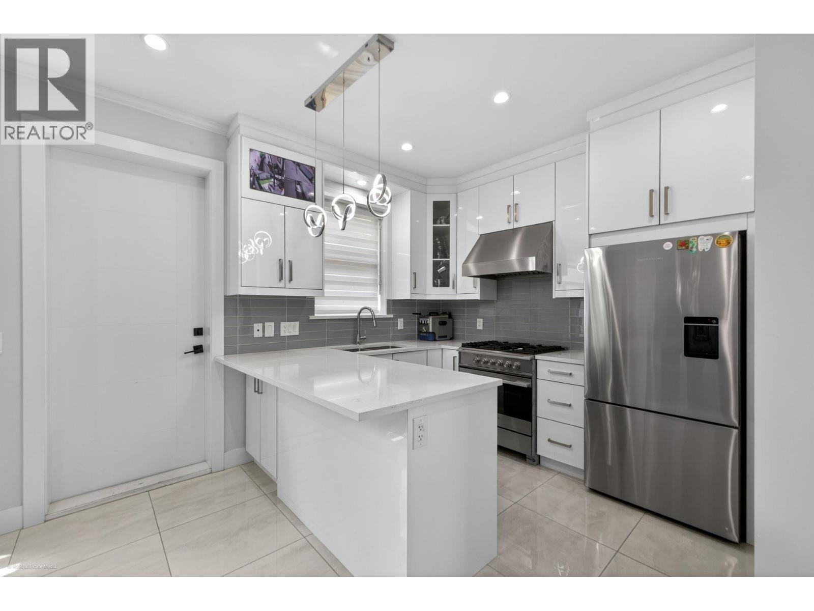 6749 Knight Street, Vancouver, British Columbia  V5P 2W4 - Photo 7 - R3131809