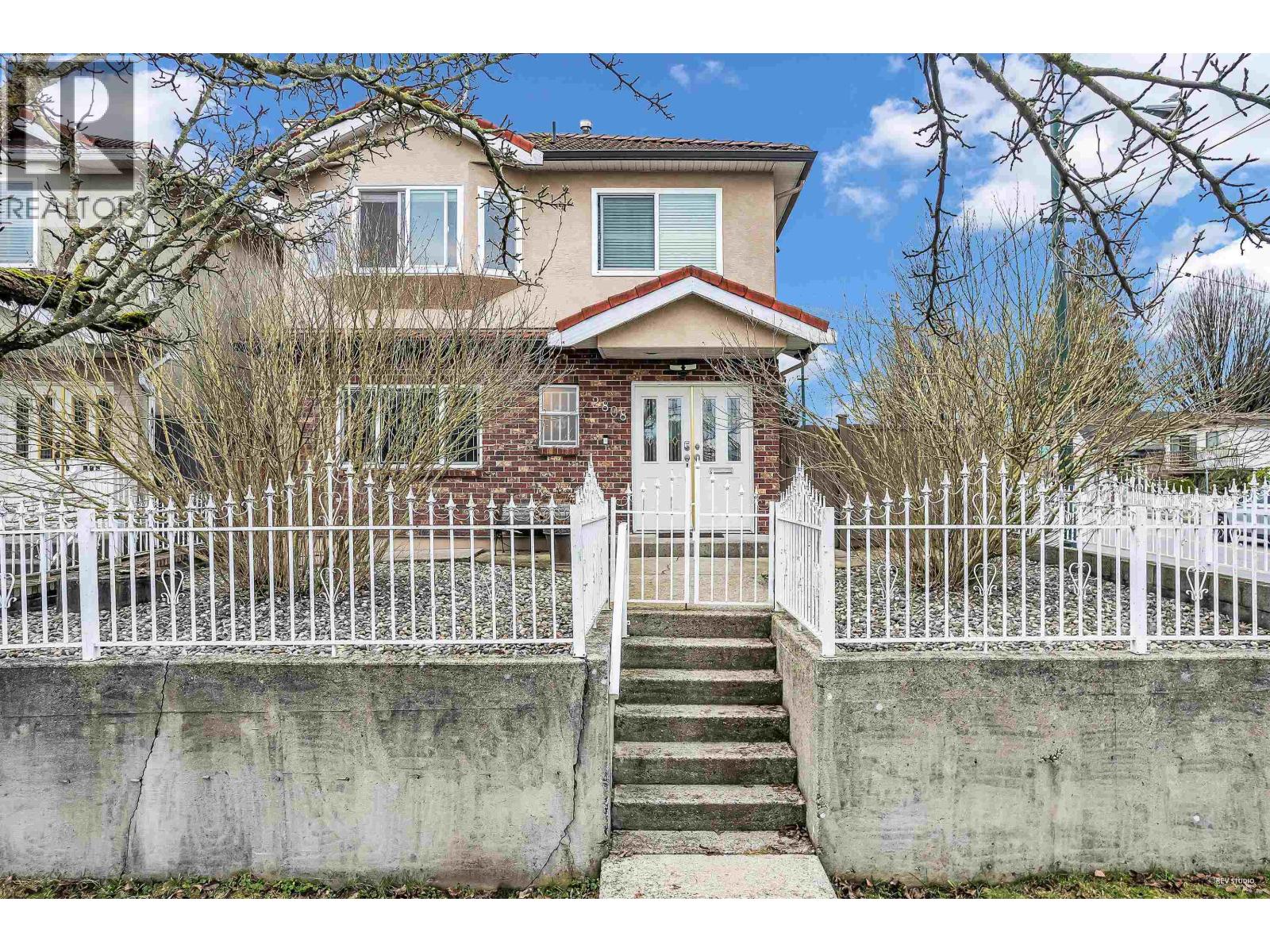 2808 Horley Street, Vancouver, British Columbia  V5R 4R9 - Photo 2 - R3113289
