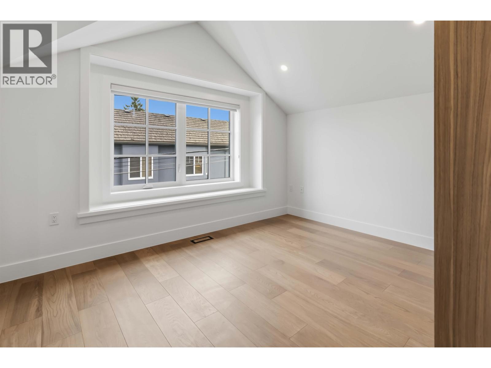 2 552 Kaslo Street, Vancouver, British Columbia V5K 3Z2 - Photo 11 - R3162161
