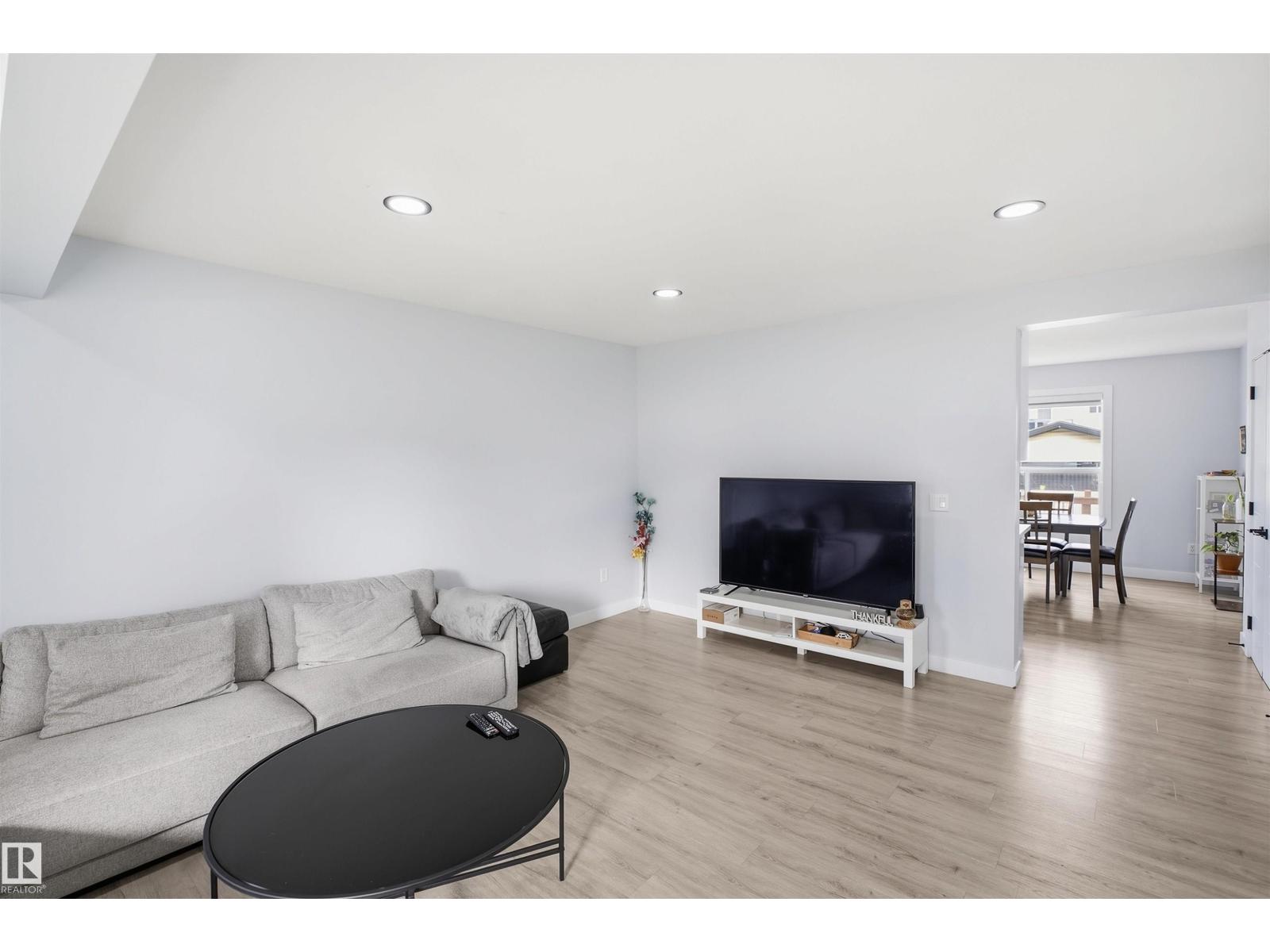 2122 37 Av NW, Edmonton, Alberta  T6T 1S2 - Photo 7 - E4508704