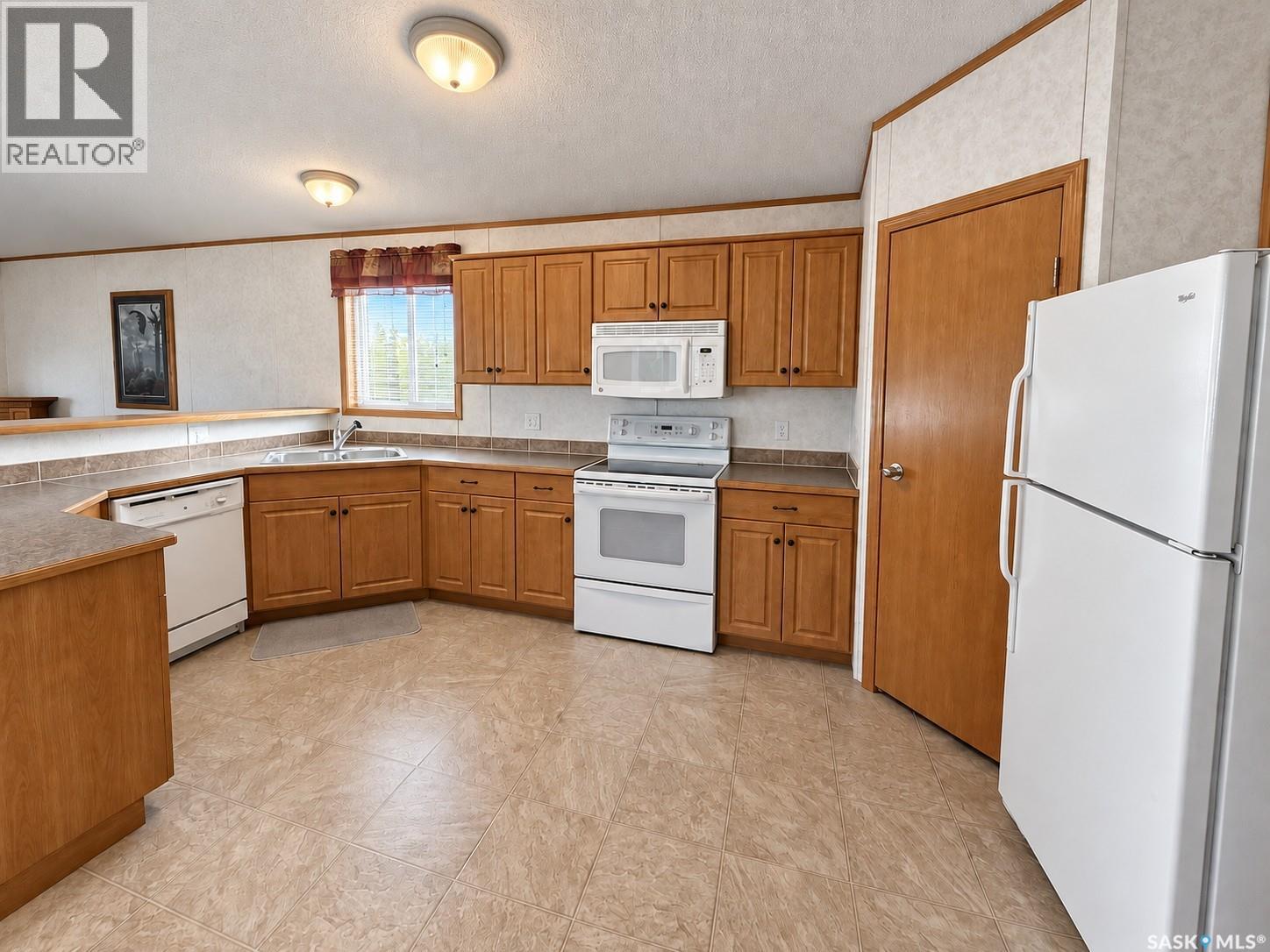 70a Prairie Sun Court, Swift Current, Saskatchewan  S9H 3X6 - Photo 14 - SK048348