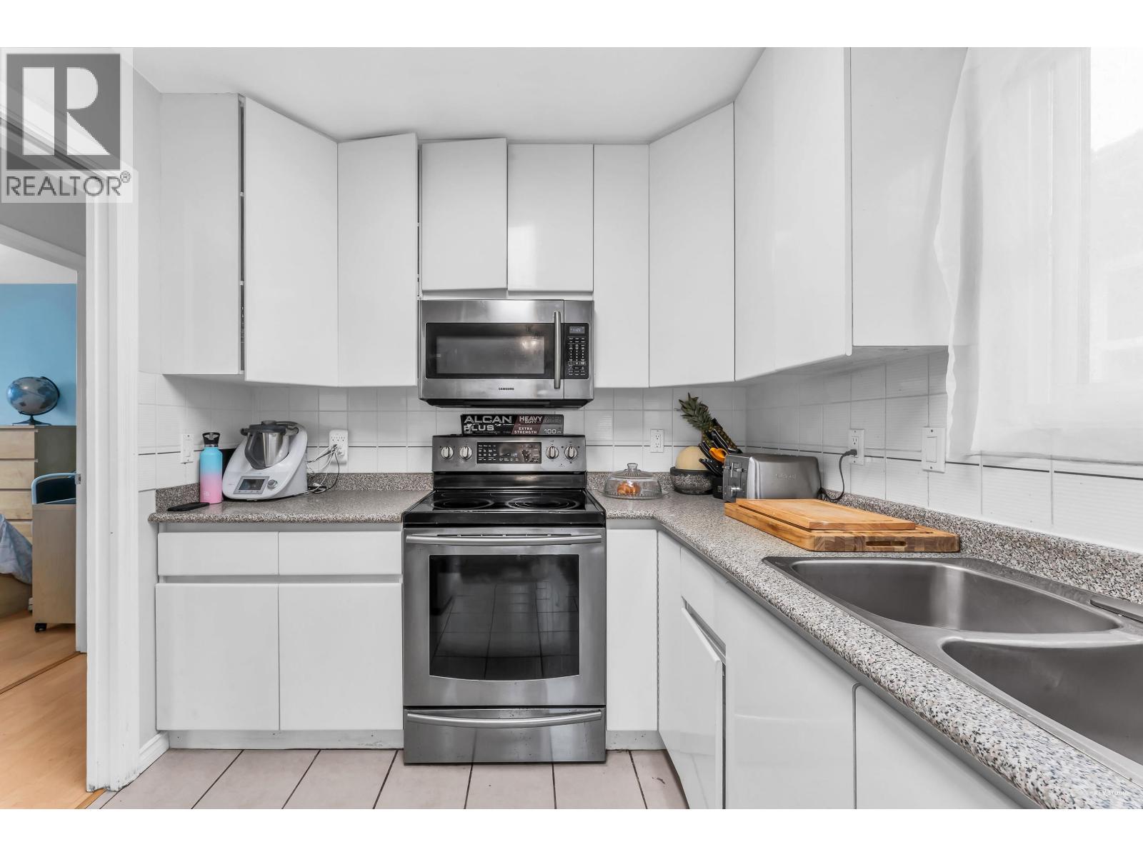 2808 Horley Street, Vancouver, British Columbia  V5R 4R9 - Photo 16 - R3113289