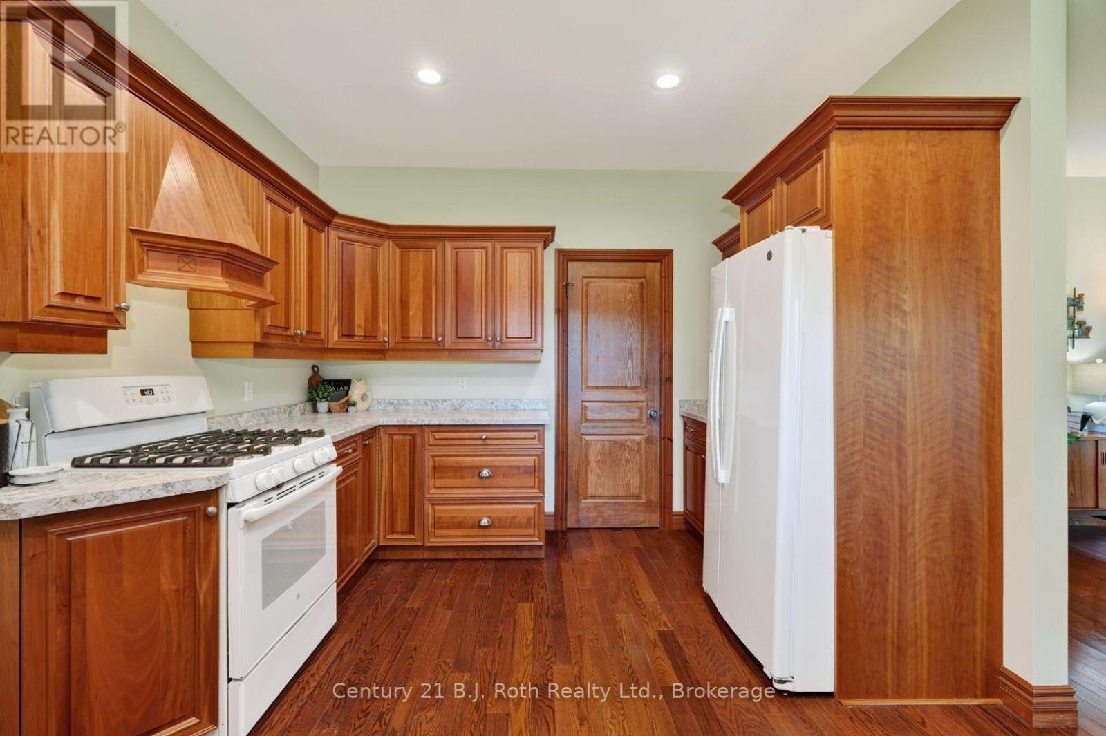 1992 Marchmont Road, Severn (Marchmont), Ontario L3V 0V6 - Photo 12 - S13783758