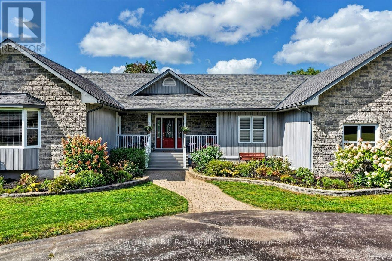 1992 Marchmont Road, Severn (Marchmont), Ontario L3V 0V6 - Photo 4 - S13783758
