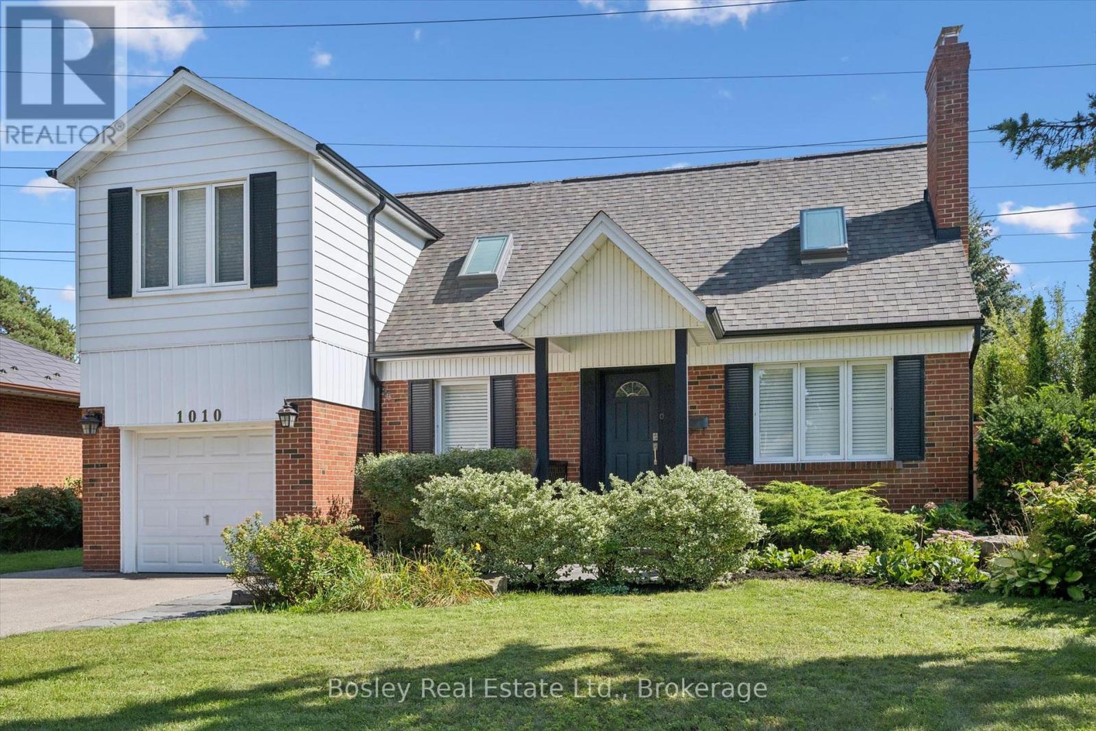1010 Baldwin Road, Mississauga, Ontario  L4Y 1J2 - Photo 2 - W13783718