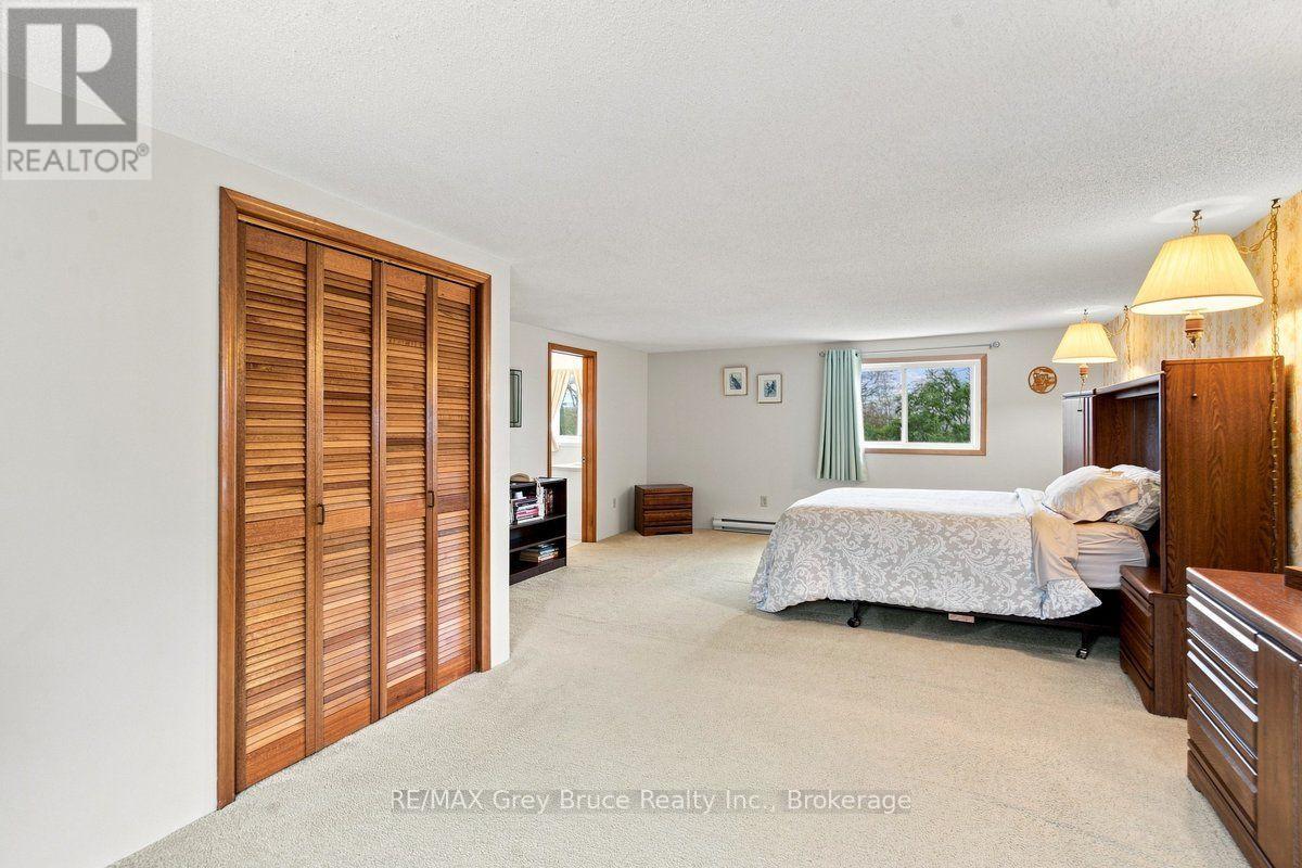 31906 Grey 1 Road, Georgian Bluffs, Ontario N0H 1S0 - Photo 17 - X13783772