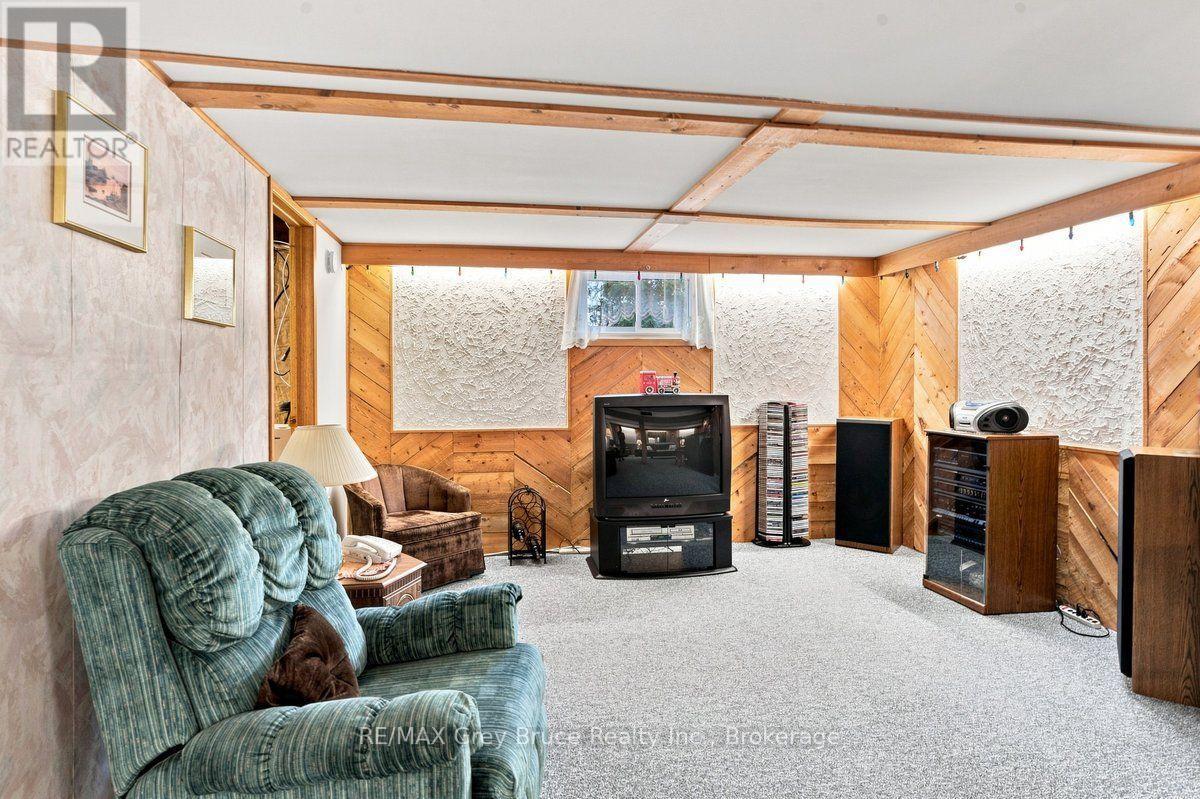 31906 Grey 1 Road, Georgian Bluffs, Ontario N0H 1S0 - Photo 21 - X13783772