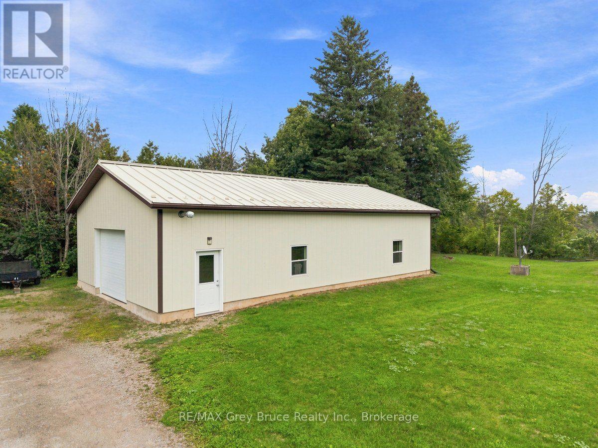 31906 Grey 1 Road, Georgian Bluffs, Ontario N0H 1S0 - Photo 31 - X13783772