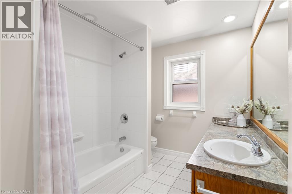 648 Bayhampton Crescent, Waterloo, Ontario  N2K 3P1 - Photo 31 - 40857793