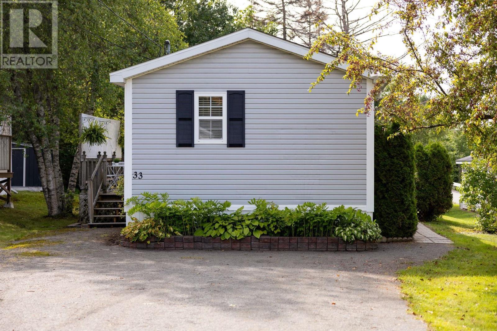 33 Commodore Court, New Minas, Nova Scotia  B4N 5N5 - Photo 2 - 202623276