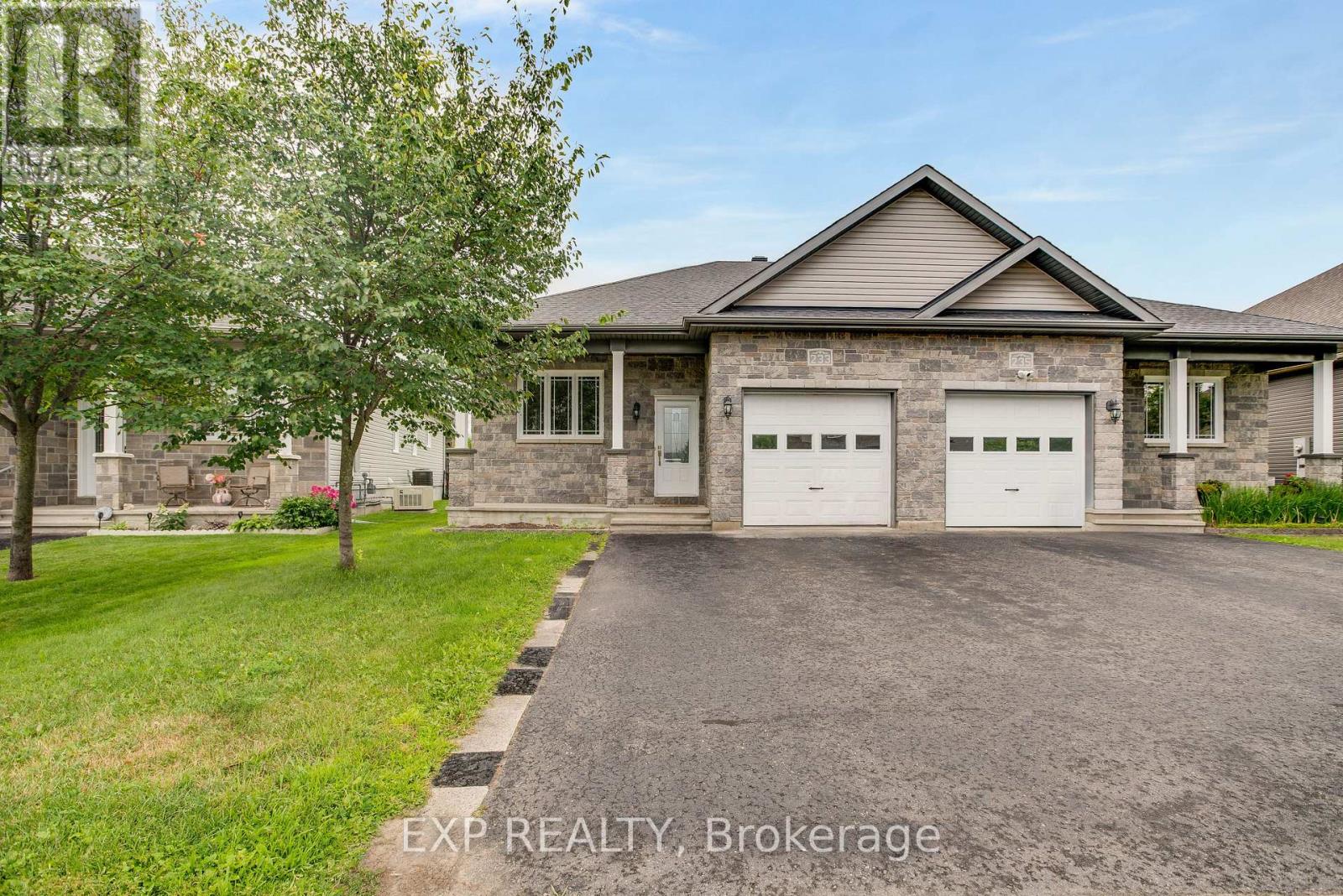233 Belfort Street, Russell, Ontario  K0A 1W0 - Photo 1 - X13783756