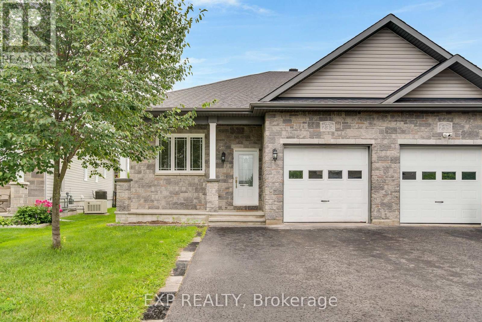 233 Belfort Street, Russell, Ontario  K0A 1W0 - Photo 2 - X13783756