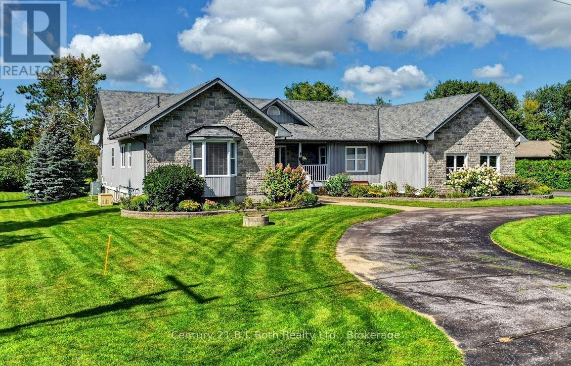1992 Marchmont Road, Severn (Marchmont), Ontario L3V 0V6 - Photo 3 - S13783758