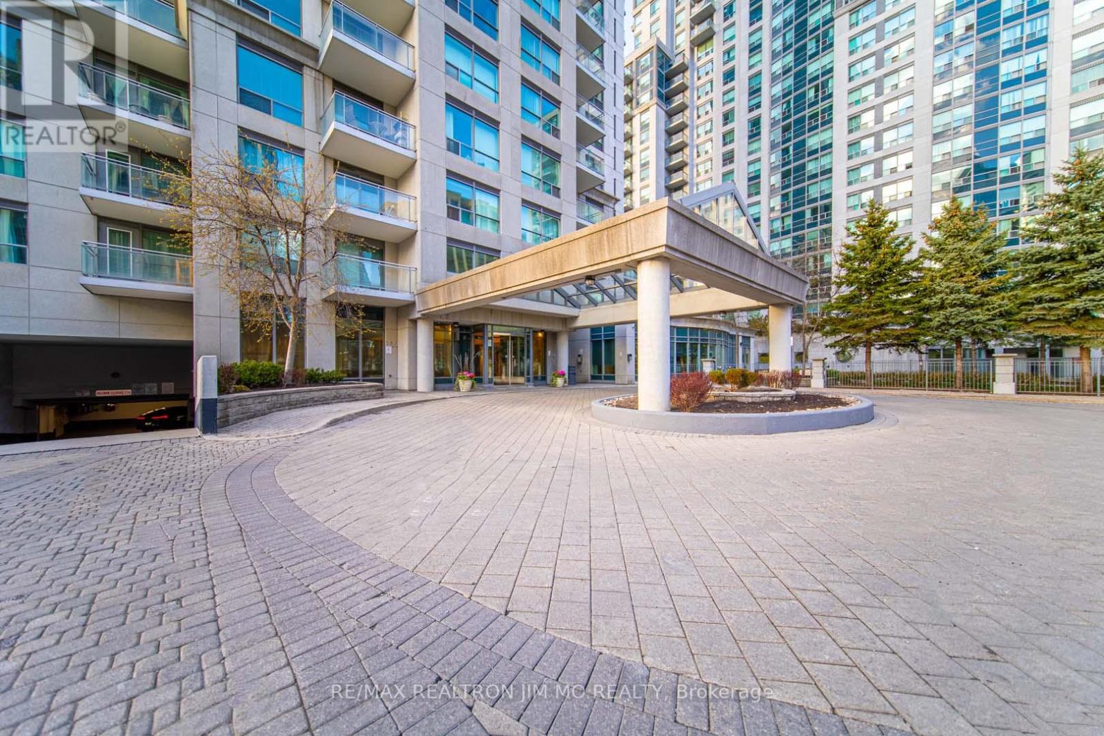 311 - 21 Hillcrest Avenue, Toronto (Willowdale East), Ontario  M2N 7K2 - Photo 2 - C13783652