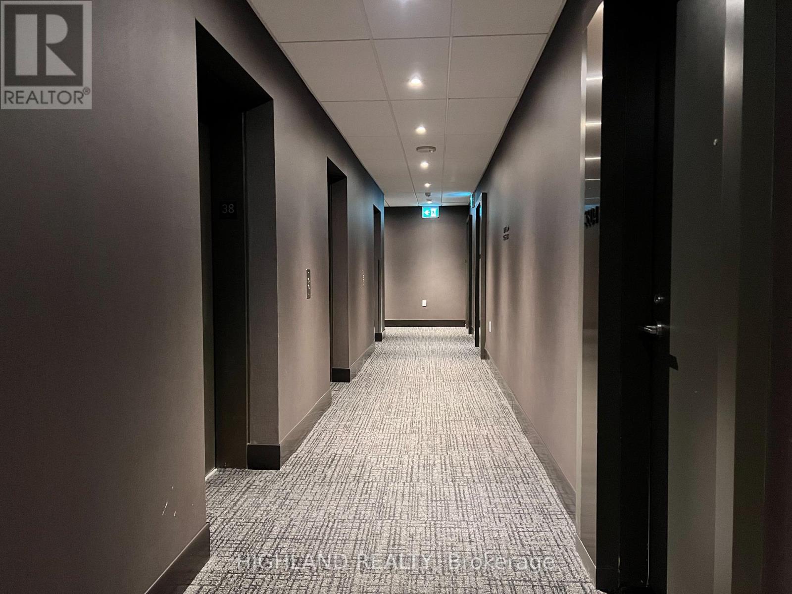 2405 - 8 Cumberland Street, Toronto, Ontario  M4W 0B6 - Photo 5 - C13783666