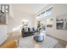 102 JENNY WREN WAY, Toronto, Ontario