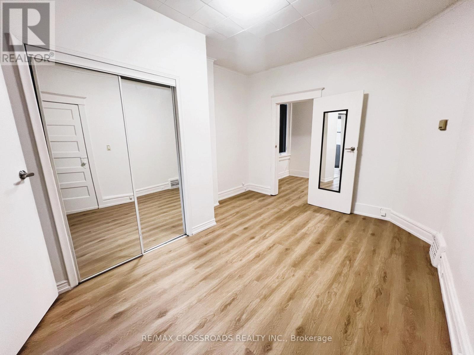 82 Curzon Street, Toronto, Ontario  M4M 3B4 - Photo 11 - E13783684