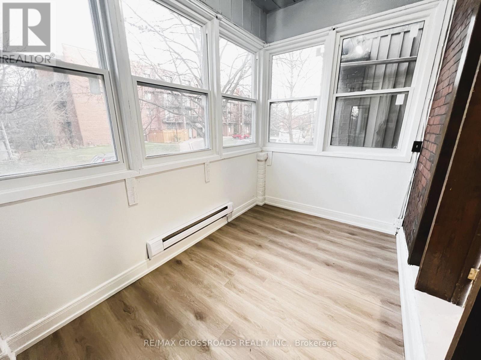 82 Curzon Street, Toronto, Ontario  M4M 3B4 - Photo 14 - E13783684