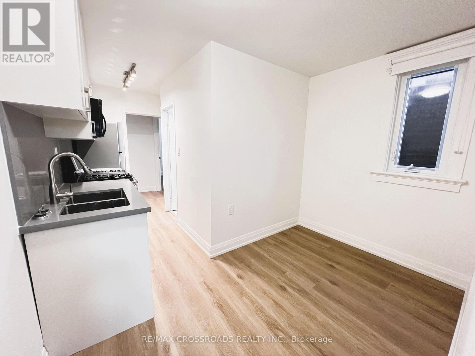 82 Curzon Street, Toronto, Ontario  M4M 3B4 - Photo 18 - E13783684