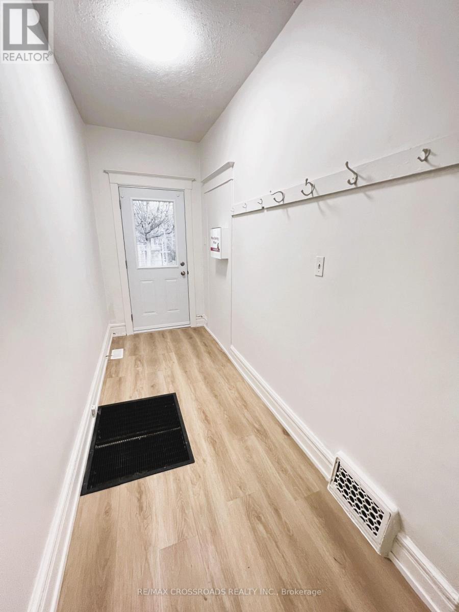 82 Curzon Street, Toronto, Ontario  M4M 3B4 - Photo 2 - E13783684
