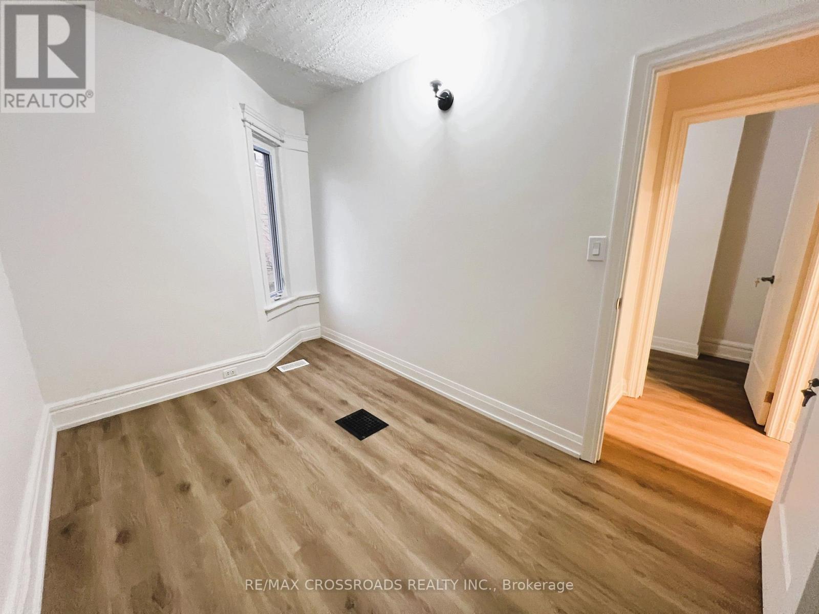 82 Curzon Street, Toronto, Ontario  M4M 3B4 - Photo 22 - E13783684
